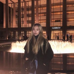 Meet your Posher, Hannah yc